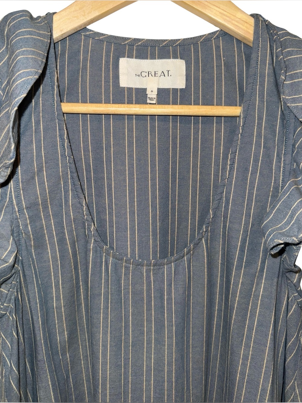 The Great. 100% Cotton Petal Stripe Chambray Dress 0 Flutter Sleeve Coastal Prep - Picture 4 of 9